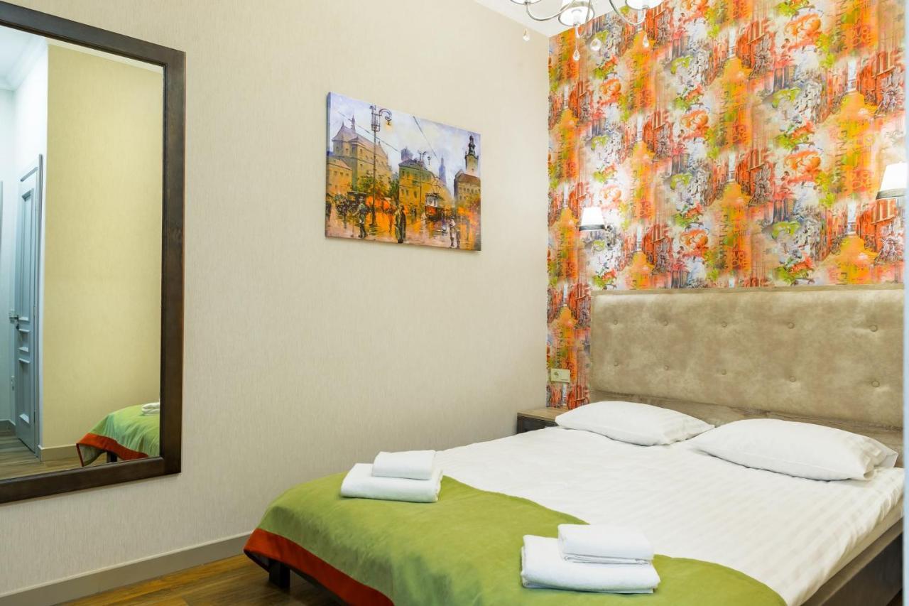 Mini Hotel Barvy Lvova On Horodotska St. Eksteriør billede