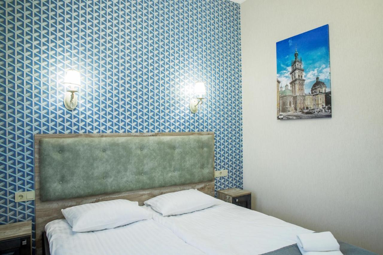 Mini Hotel Barvy Lvova On Horodotska St. Eksteriør billede